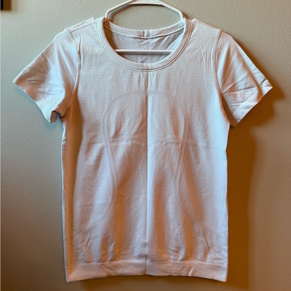 Lululemon Swiftly Tech Relaxed Fit